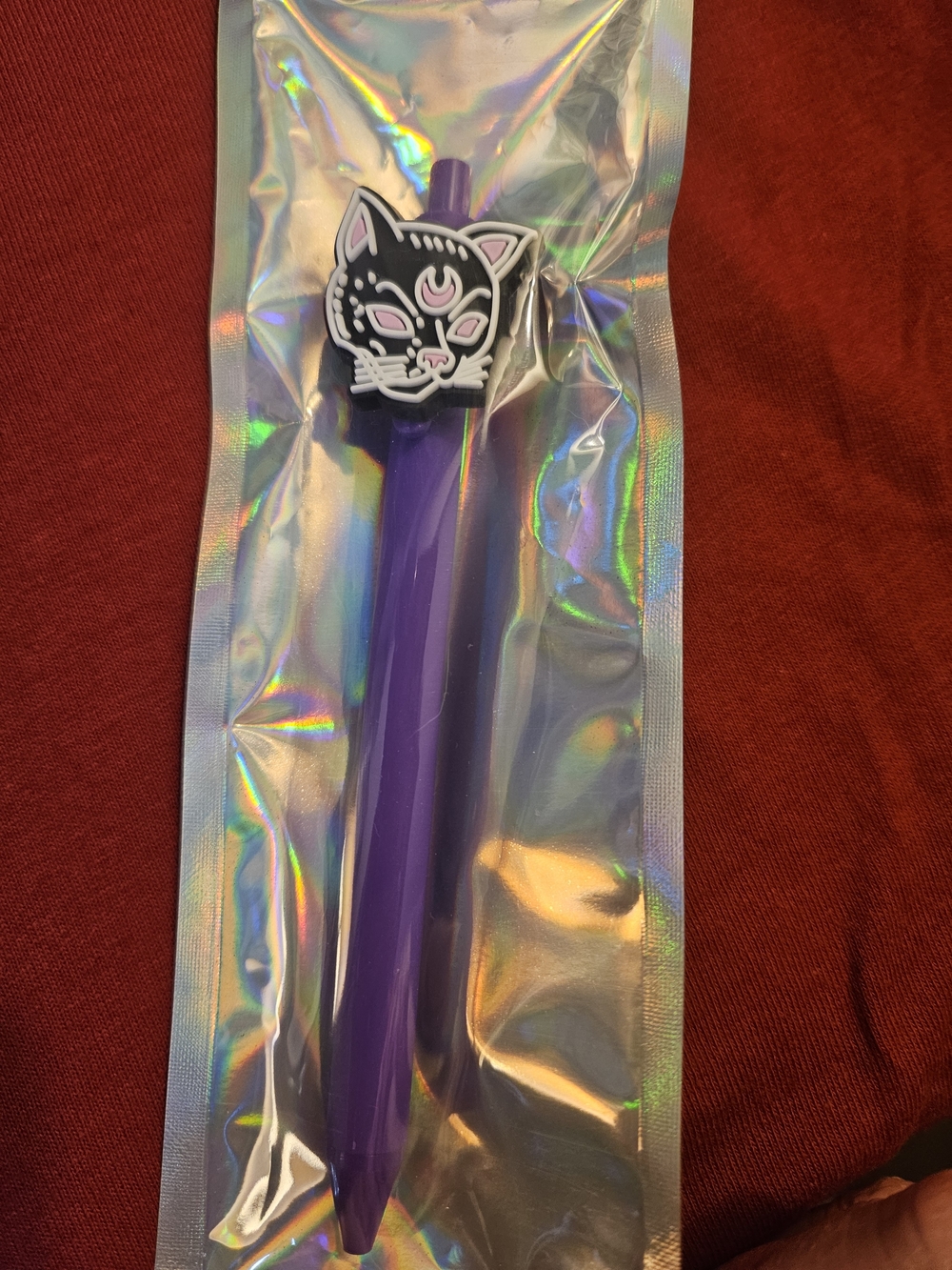 Source Unknown Purple Cat-Top Ballpoint Pen - Black & White Cat Accent